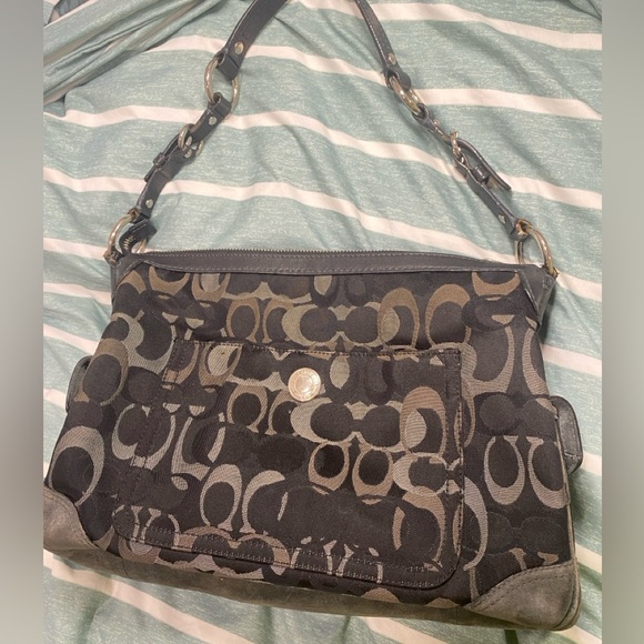 FINAL PRICE 💚Coach Chelsea Optic Signature Large Hobo Shoulder Bag Black/Grey - Picture 2 of 11
